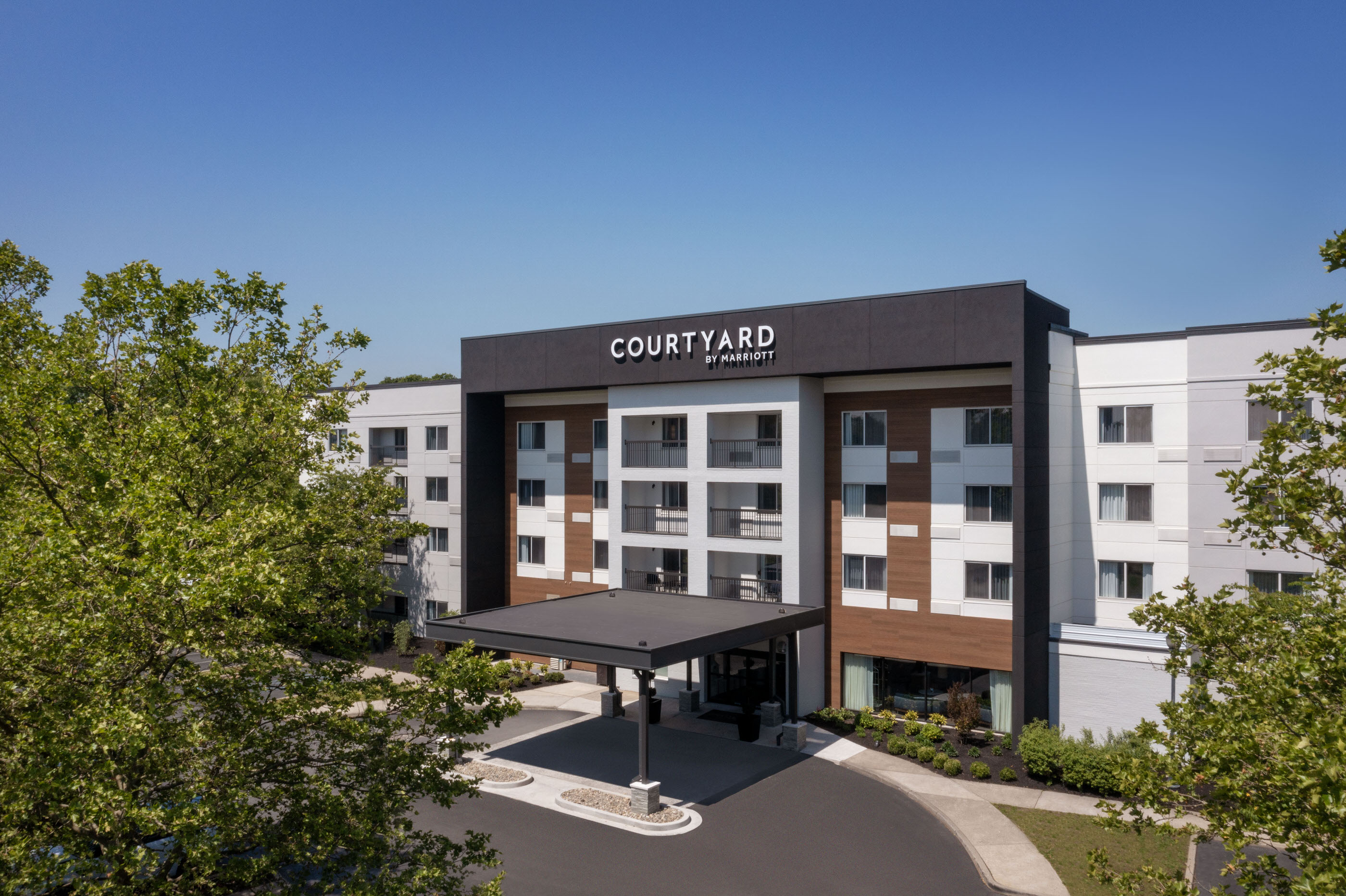 7 Critical Steps to Prepare Your Hotel for a Strong Photo Shoot