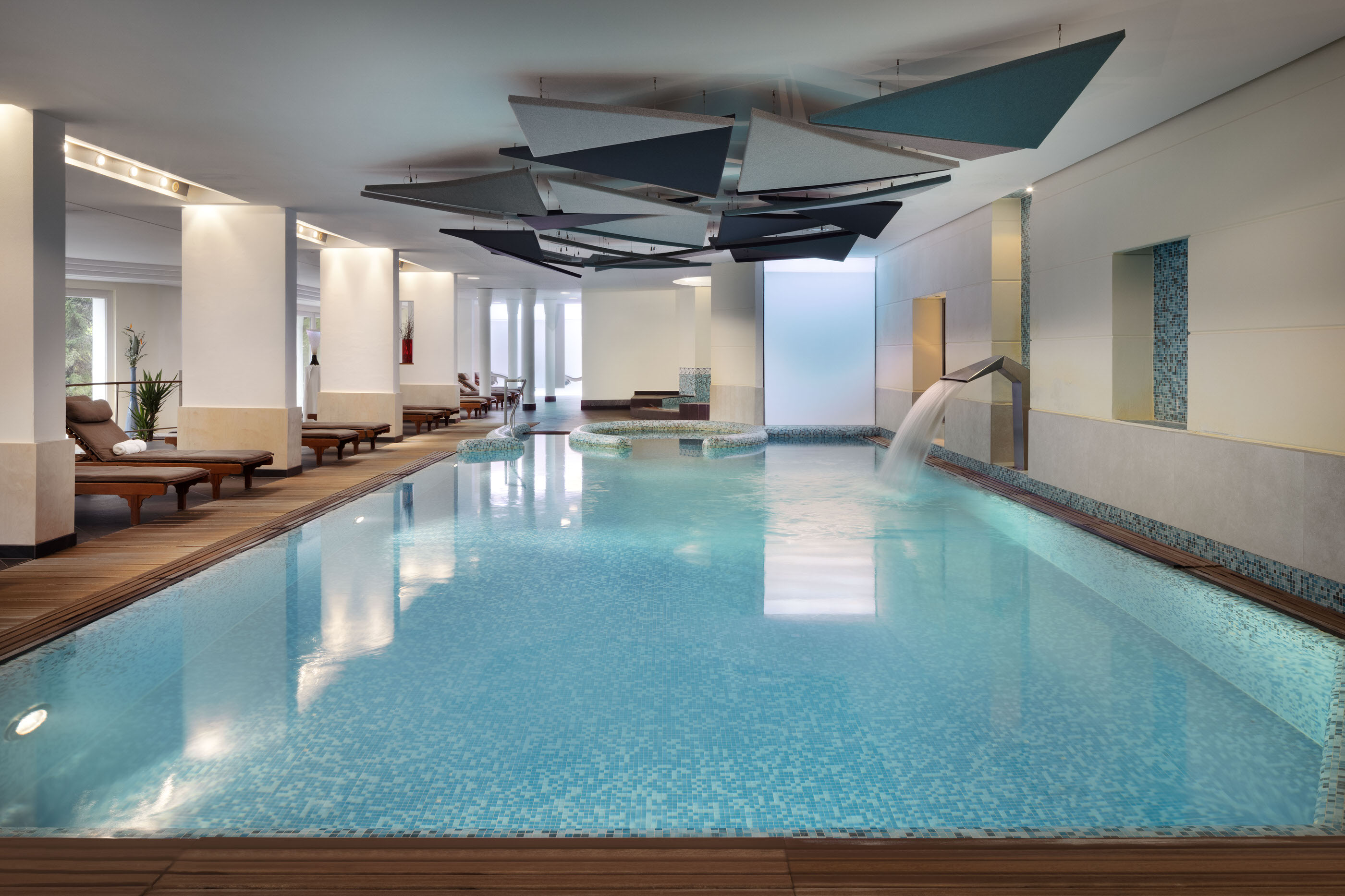 Professional hotel photography compliance – indoor pool at Arabella Alpenhotel Spitzingsee.